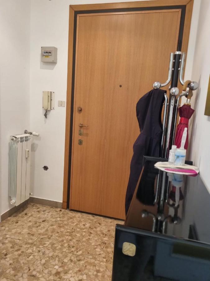 Ultimo Piano Con Parcheggio Lägenhet Trieste Exteriör bild